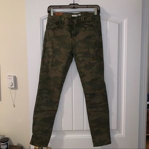 Zara Trafaluc Camo Skinny Pants Size 6
